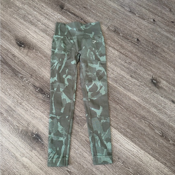 Gymshark Pants - Gymshark Green Camo Seamless Leggings